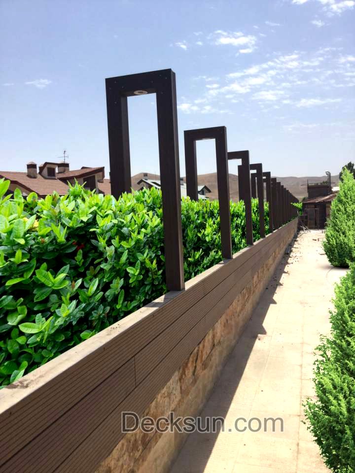 بام باغ یا روف گاردن با چوب پلاستیک در تهران
